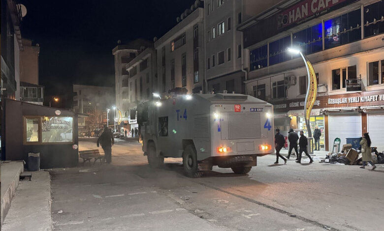 Van'da gösteri ve eylemler yasaklandı, PKK'ya destek veren 89 kişi gözaltına alındı