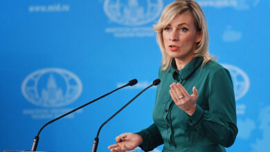 Zakharova: "Rusya, Kiev rejimine patronluk taslayanlarla oyun oynamayacak"