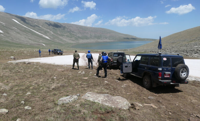 AB heyeti Ermenistan-Azerbaycan sınırındaki Karagöl'ü ziyaret etti - FOTOĞRAF