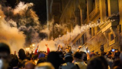 Gürcistan parlamentosunda “kırmızı güvenlik seviyesi” getirildi