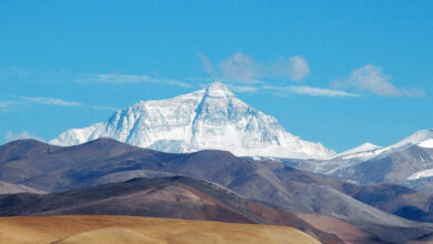 İsrail, Everest Dağı'nın zirvesine ulaştı ve yolculuğunu 7 Ekim kurbanına adadı - İsrail Haberleri