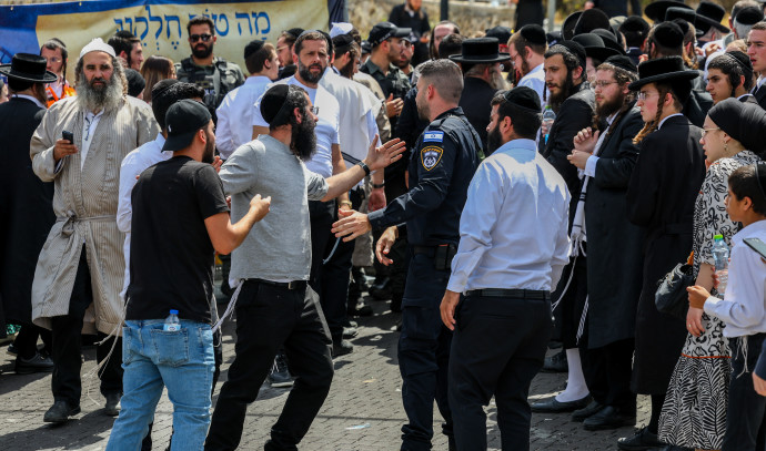 Polis, Meron Dağı'nda güvenlik talimatlarını ihlal eden hacılarla çatıştı - İsrail Haberleri