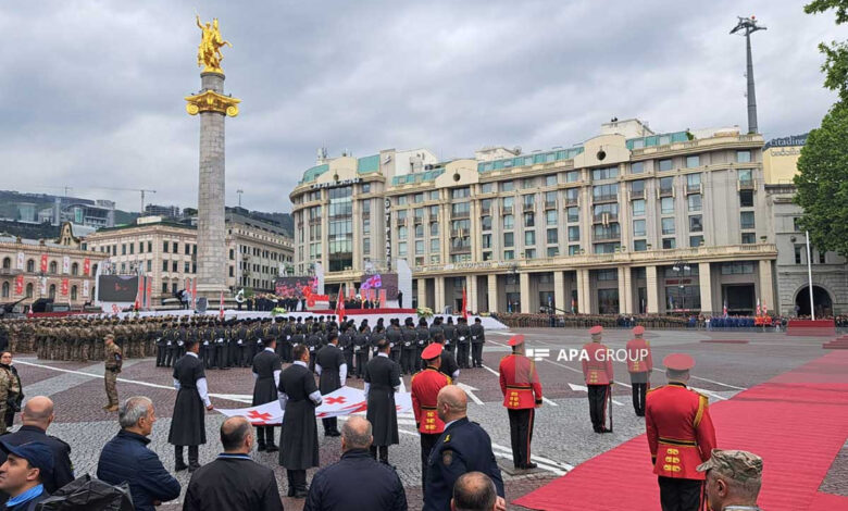 Tiflis'te askeri geçit töreni düzenlendi - FOTOĞRAF