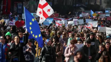 "Yabancı ajanlar" yasasına karşı olanlar Tiflis'te yürüyüş düzenledi