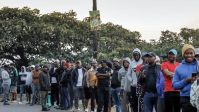 Güney Afrika'da iktidar partisi 30 yıl aradan sonra ilk kez oyların çoğunluğunu alamadı.