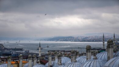 İstanbul'da bir konut çöktü, bir kişi öldü, yedi kişi yaralandı.