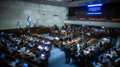 Knesset, res'i artıran tasarıyı hızla takip ediyor.  Haredi askere alma tartışmasının ortasında askere alma yaşı - İsrail Siyaseti