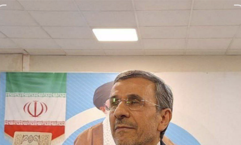 Mahmud Ahmedinejad İran Cumhurbaşkanlığına aday oldu