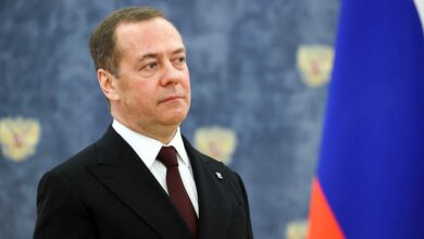 Medvedev Telegram'da İngilizce bir hesap kaydettirdi