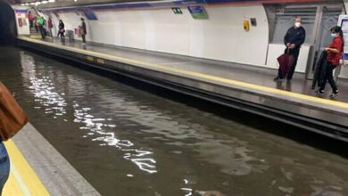 Moskova'da metro istasyonu sular altında kaldı