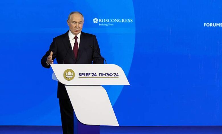 Putin, 2030 yılına kadar ekonominin tüm sektörlerinde dijital platformların oluşturulması çağrısında bulundu