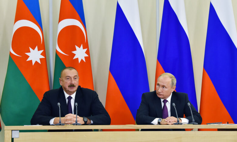 Putin, Aliyev'in Azerbaycan'da Rus dilini desteklediğini söyledi