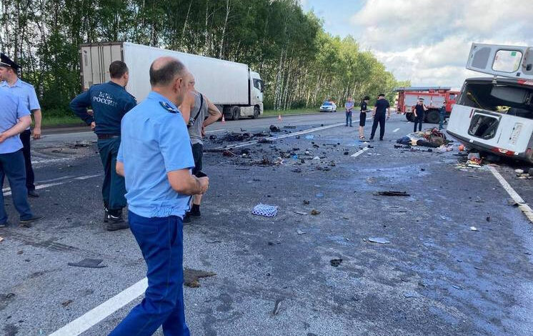 Rusya'da meydana gelen trafik kazasında 8 kişi öldü, 13 kişi yaralandı