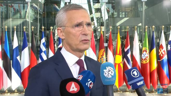 Stoltenberg: Ukrayna'nın Rusya topraklarındaki askeri tesisleri vurma hakkı var