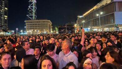 Tiflis'te "yabancı ajanlar" yasasına karşı çıkanların gözaltına alınmasına karşı yürüyüş düzenlendi