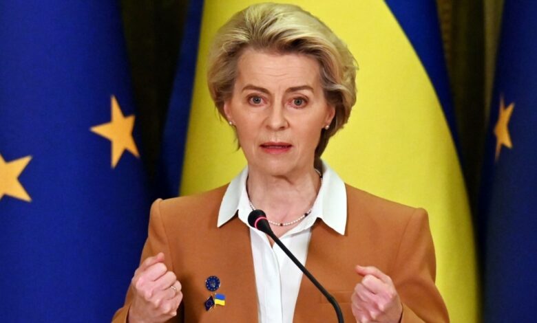 Ursula von der Leyen yeni bir dönem için Avrupa Komisyonu'nun başkanlığını sürdürecek