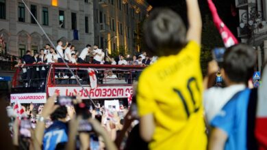 Gürcistan milli futbol takımı Tiflis'teki Özgürlük Meydanı'nda onurlandırıldı