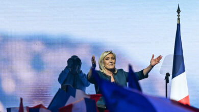 Le Pen, ilk turda Fransız parlamentosuna yeniden seçildiğini açıkladı