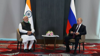 Putin ile Modi arasında görüşmeler başladı