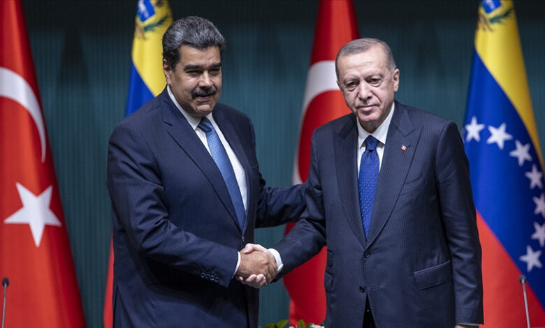 Erdoğan Maduro'yla telefonda görüştü