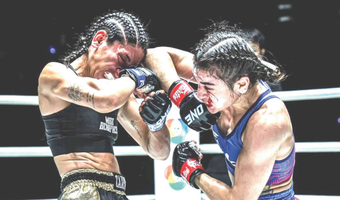 Shir Cohen, ONE Championship'te oybirliğiyle alınan kararla zafer kazandı - İsrail Sporları