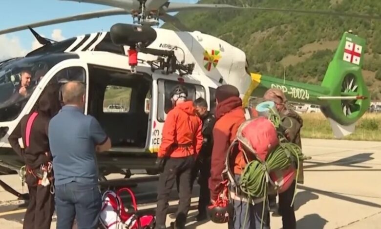 Svaneti'de bir grup dağcıya yıldırım çarptı