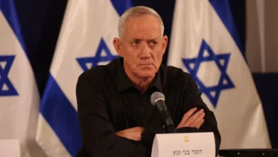 Benny Gantz Paris'te Macron'la görüşecek