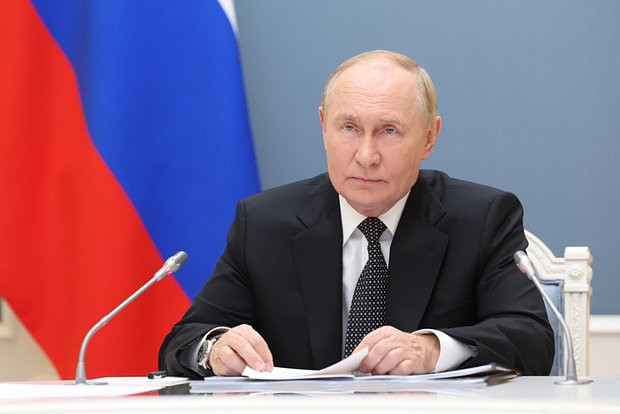 Putin: Rusya her yönden askeri saldırıyı püskürtmeye hazır olmalı