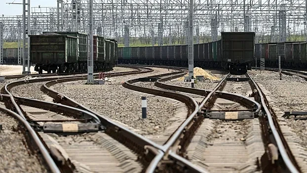 Rusya'da demiryolunda patlama oldu, yük treni raydan çıktı