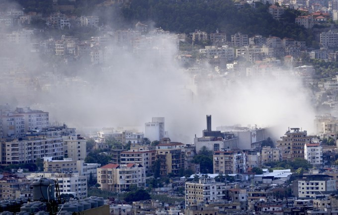 İsrail ordusu Beyrut'a yeni hava saldırıları düzenledi