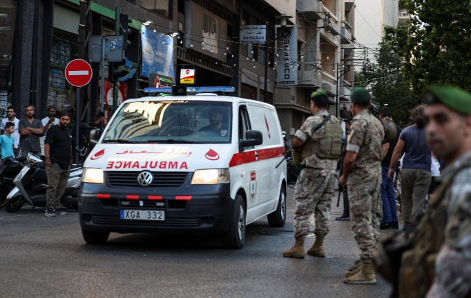 İsrail uçakları Beyrut'taki tıp merkezini vurdu