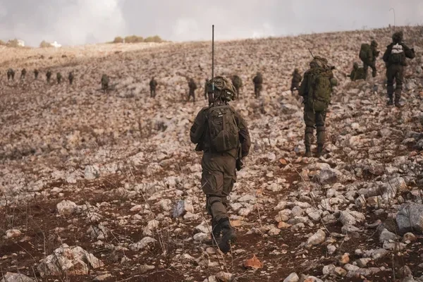 İsrail'in 36. Zırhlı Tümeni kuvvetleri Lübnan'a girdi