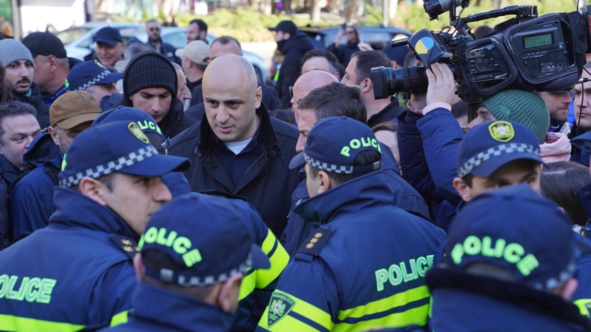 Tiflis'te seçim sonuçlarının iptali talebiyle protesto düzenleniyor