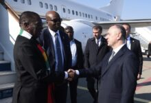 Zimbabve prezidenti Azərbaycana səfərə gəldi